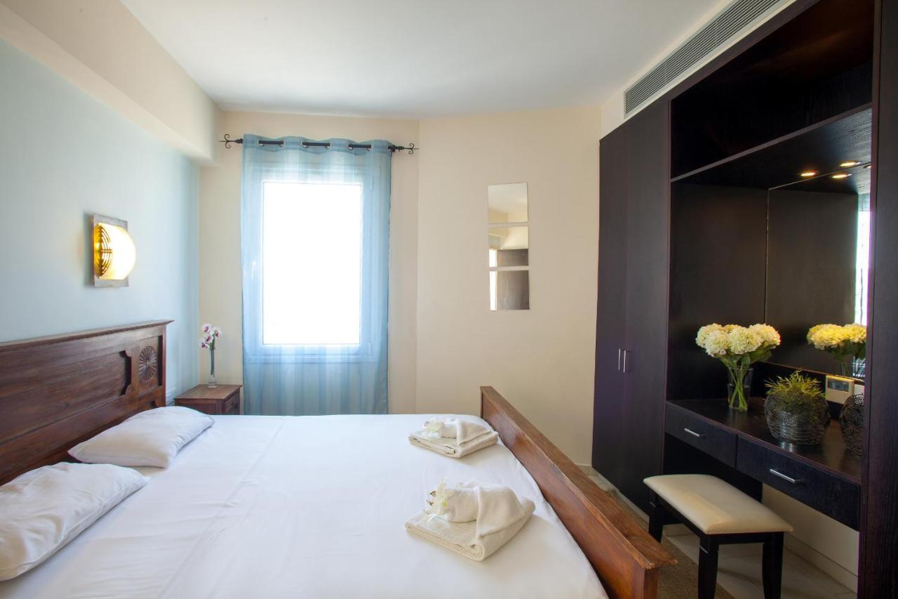 Protaras Seafront Villa Infinte Aretousa Buitenkant foto
