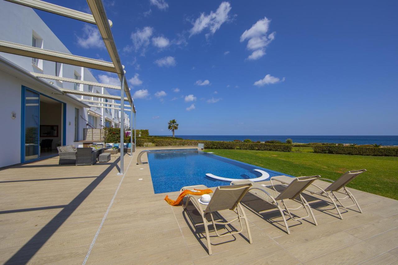 Protaras Seafront Villa Infinte Aretousa Buitenkant foto