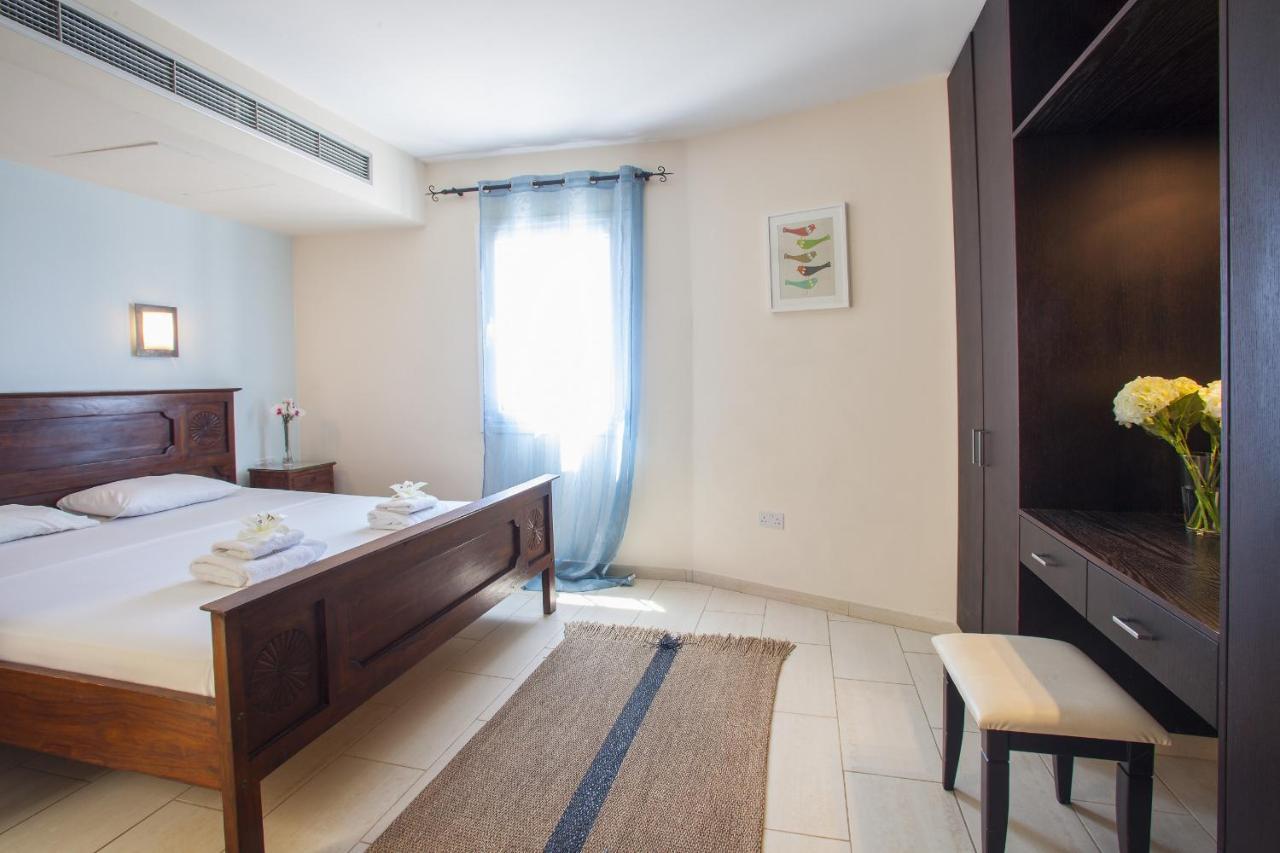 Protaras Seafront Villa Infinte Aretousa Buitenkant foto