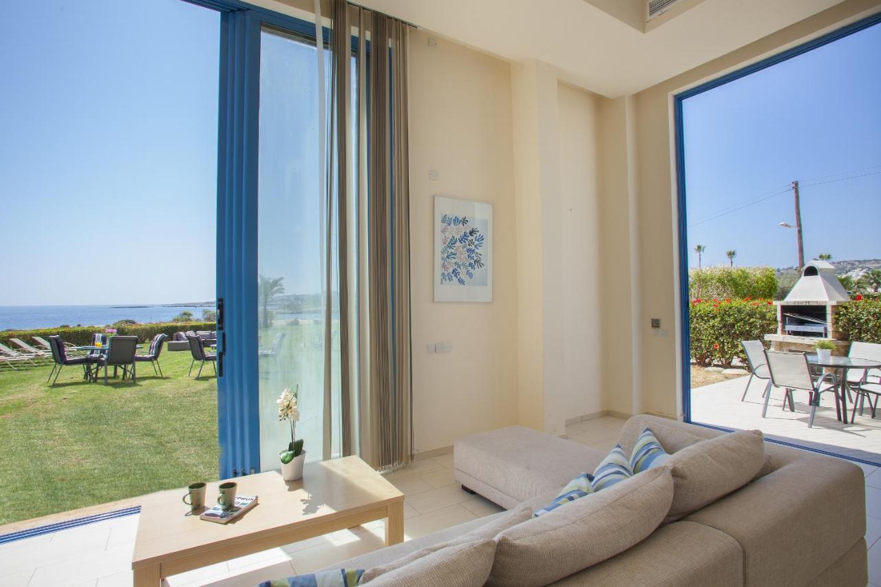 Protaras Seafront Villa Infinte Aretousa Buitenkant foto