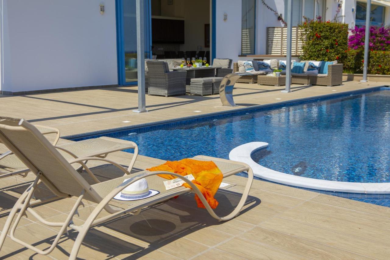 Protaras Seafront Villa Infinte Aretousa Buitenkant foto