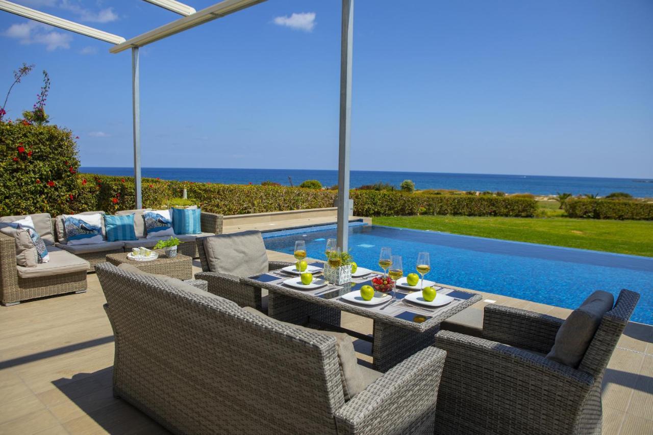 Protaras Seafront Villa Infinte Aretousa Buitenkant foto