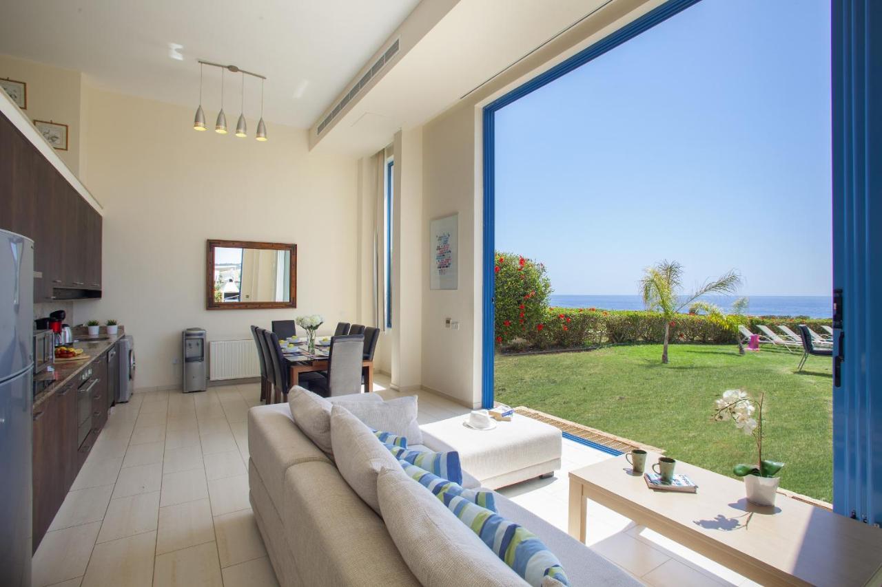 Protaras Seafront Villa Infinte Aretousa Buitenkant foto